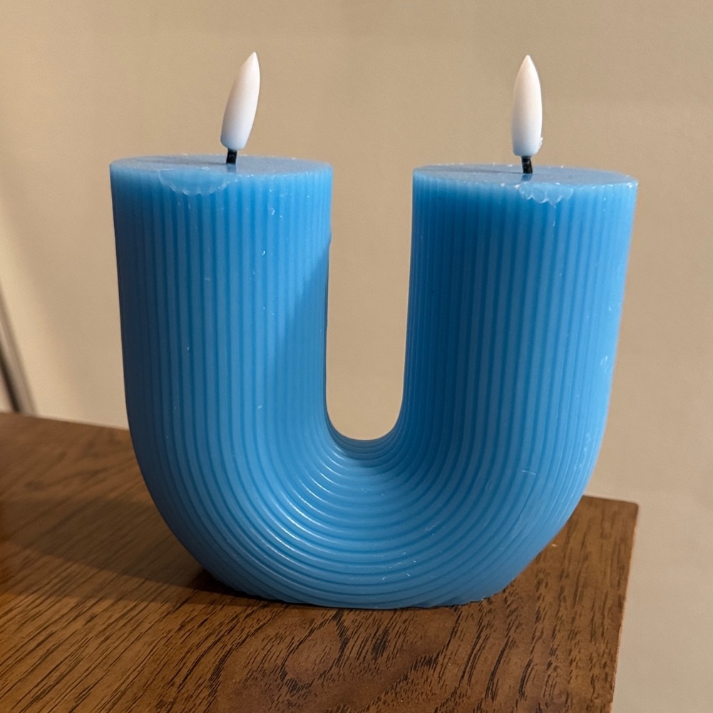 Elegant Blue U-Shaped Candle